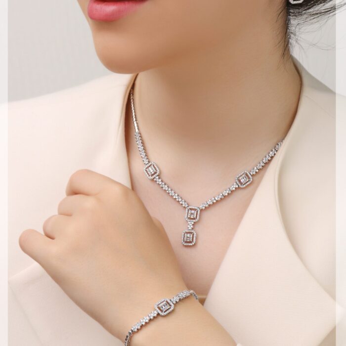 سرویس نقره زنانه امرالدکات جواهری مدل SI E2