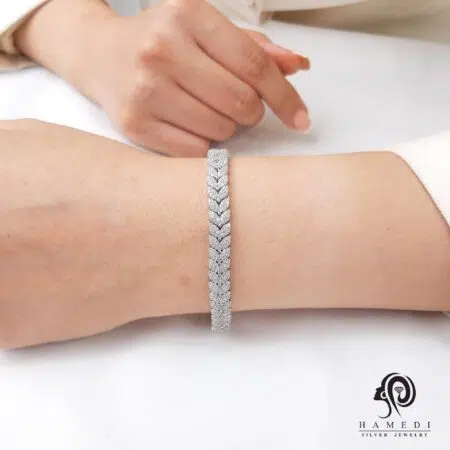 دستبند نقره زنانه طرح جواهری شیک مدل BI B21