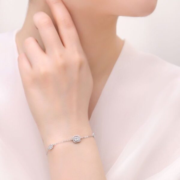 دستبند نقره زنانه زنجیری ظریف شیک مدل BEC E2