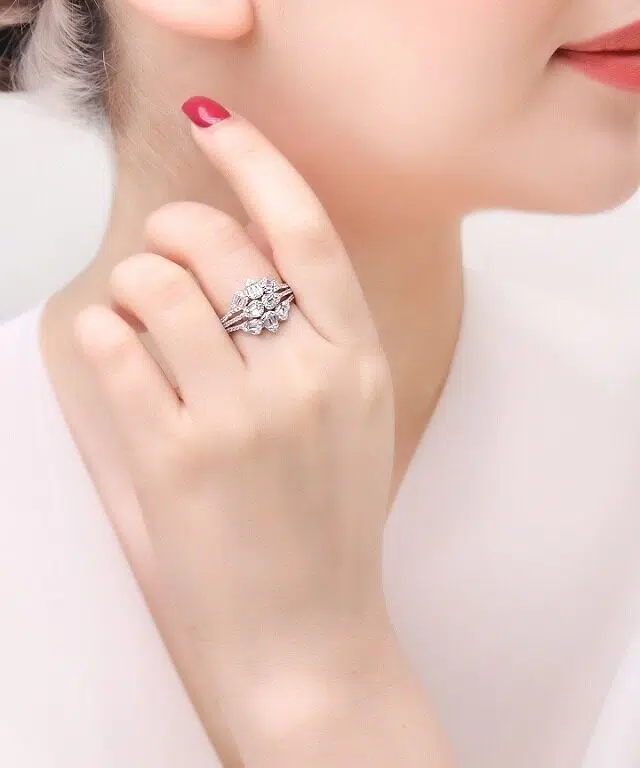 انگشتر نقره مجلسی ظریف زنانه مدل RE S7