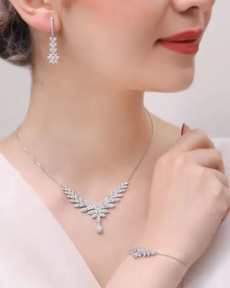 سرویس نقره مجلسی زنجیری زنانه مدل SIC B4