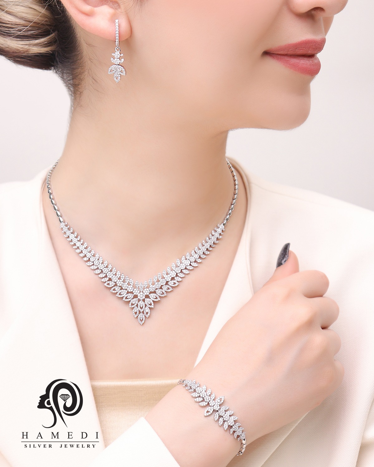 سرویس نقره زنانه جواهری شیک مجلسی مدل SI F11