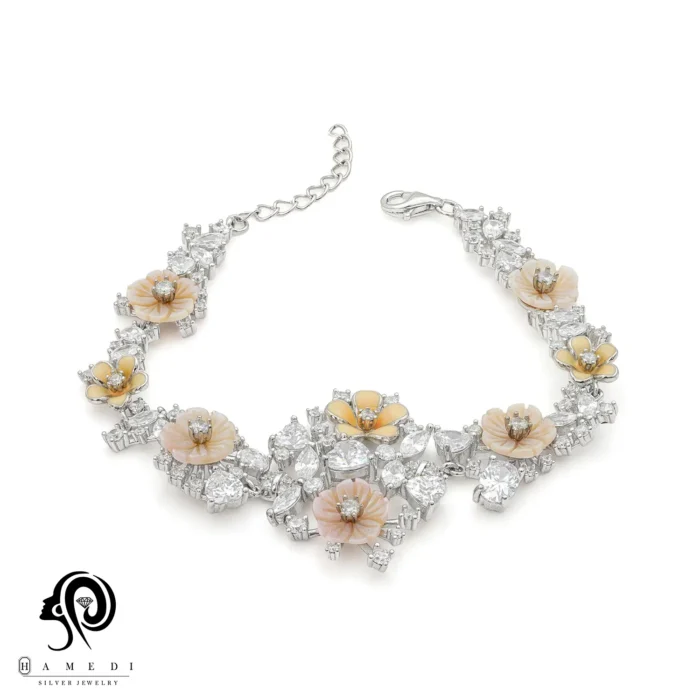 دستبند زنانه صدفی نقره مدل BE C7