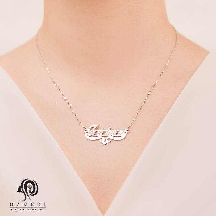 پلاک اسمی نقره اسم فرهناز (FARAHNAZ) مدل KIS T9