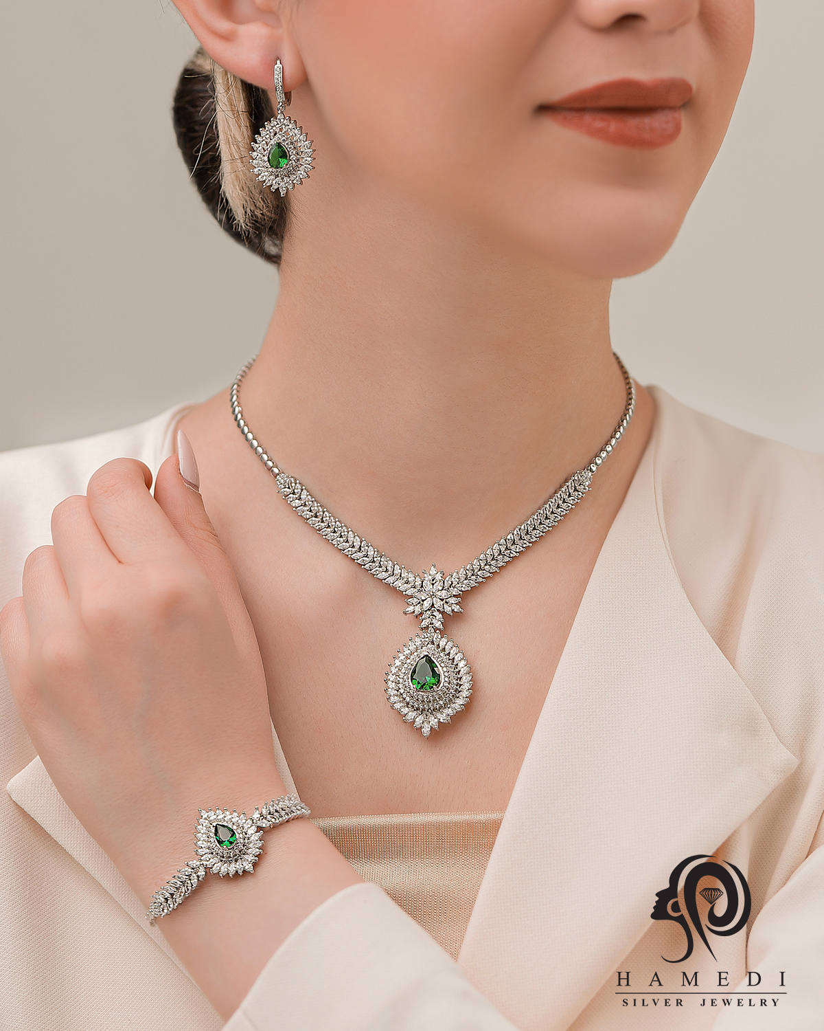 سرویس نقره زنانه جواهری مجلسی مدل SI R19