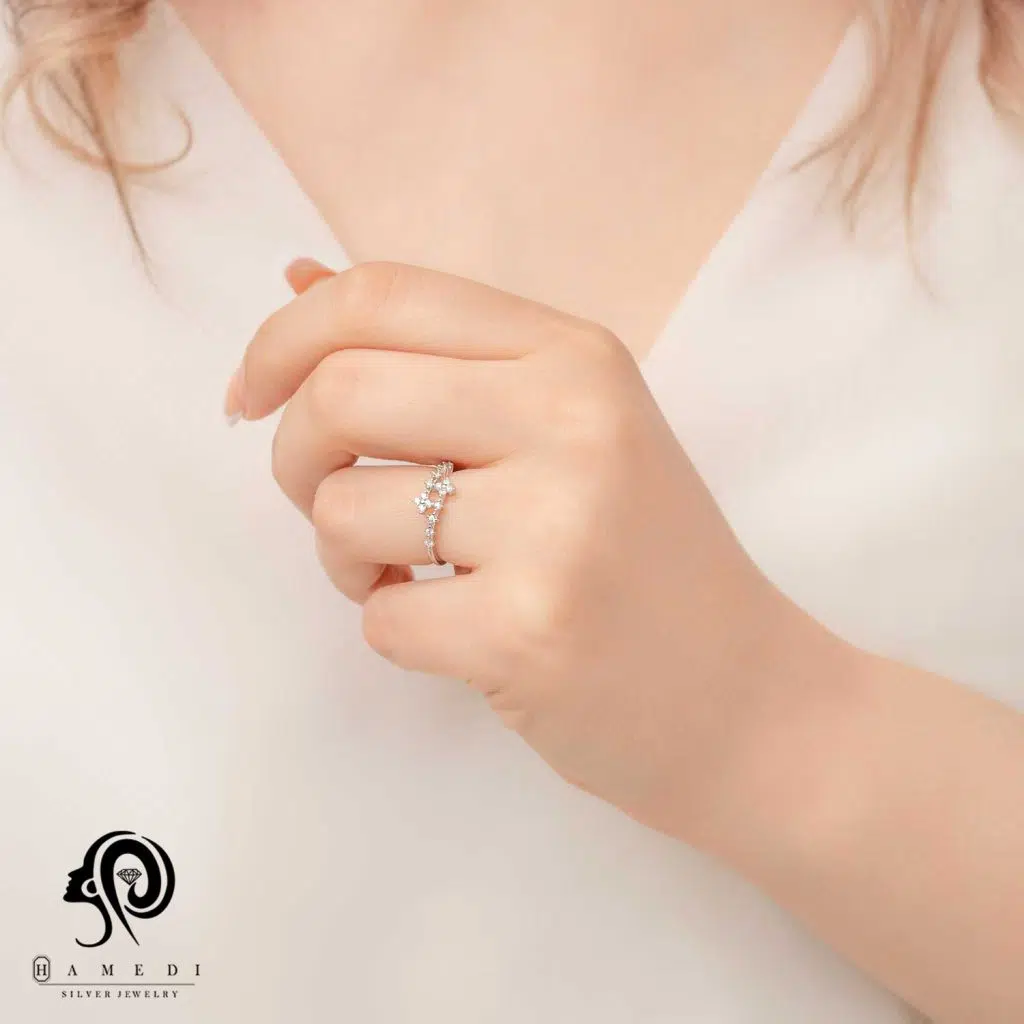 انگشتر نقره زنانه مجلسی جواهری مدل RE B94