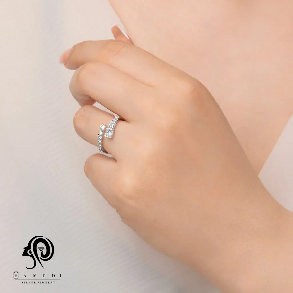 انگشتر نقره زنانه مجلسی جواهری مدل RI E83