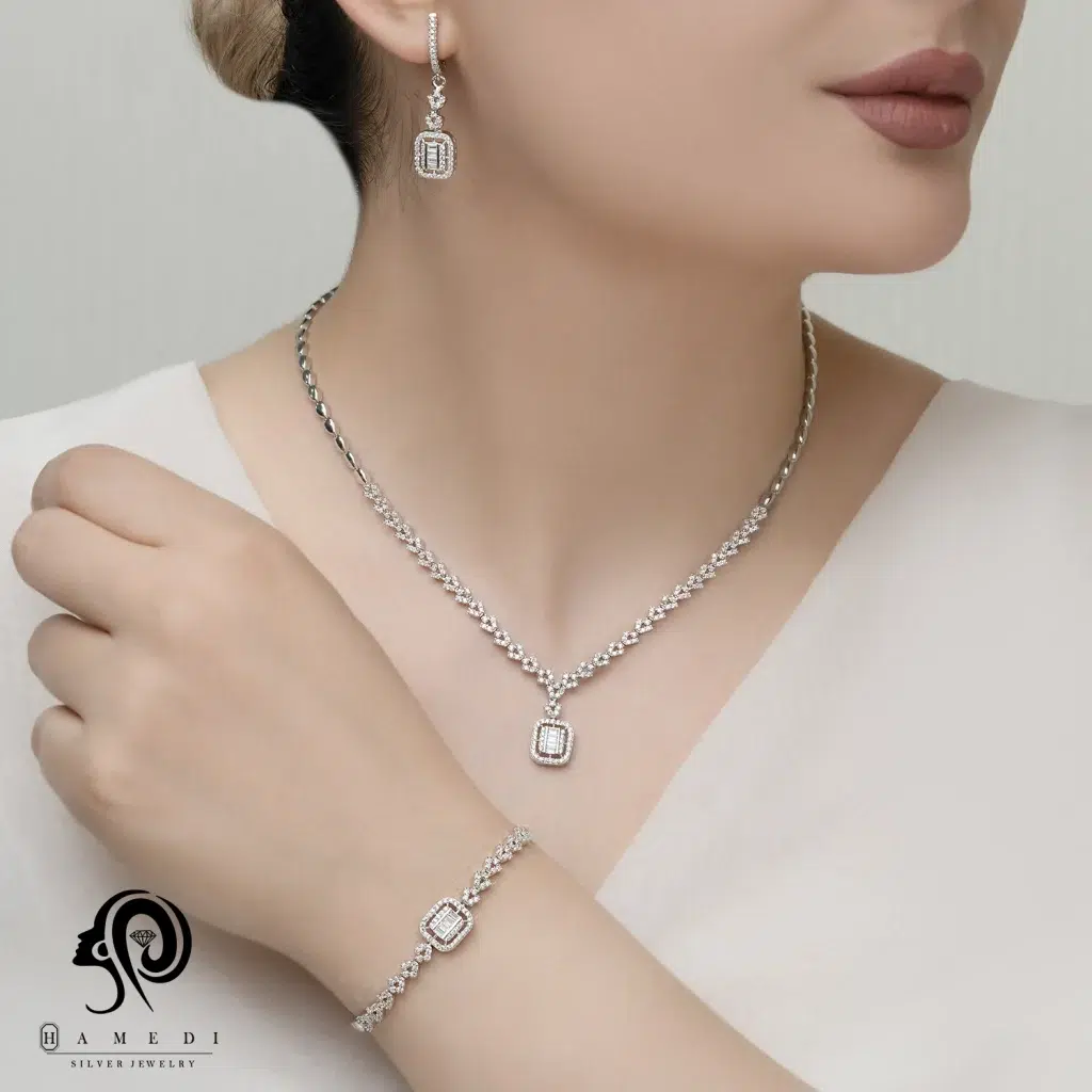 سرویس نقره زنانه جواهری امرالدکات مدل SI E37