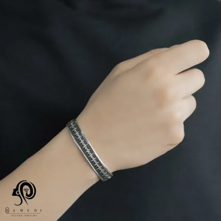 بنگل نقره مردانه ضربان قلب مدل BEB T1