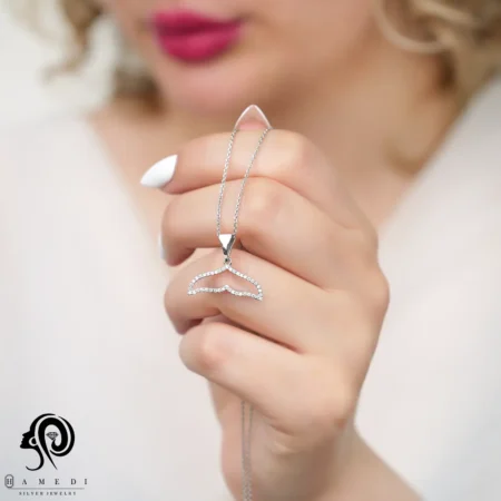 گردنبند نقره زنانه دم نهنگ مدل MI B66