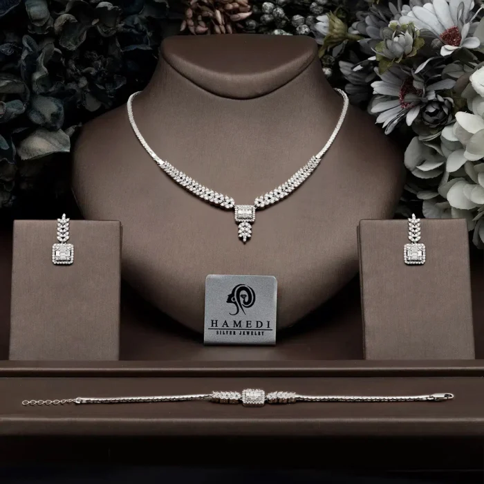 سرویس نقره زنانه امرالدکات جواهری مدل SI E44